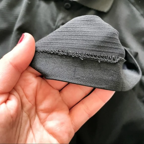 Men’s Lululemon Metal Vent Tech Polo in Black with New York Yankees Logo - Picture 5 of 6